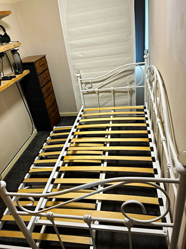 Trundle bed white single - bed.,