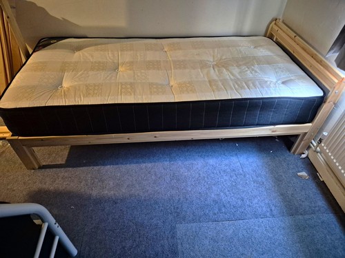Single wood bed - single,